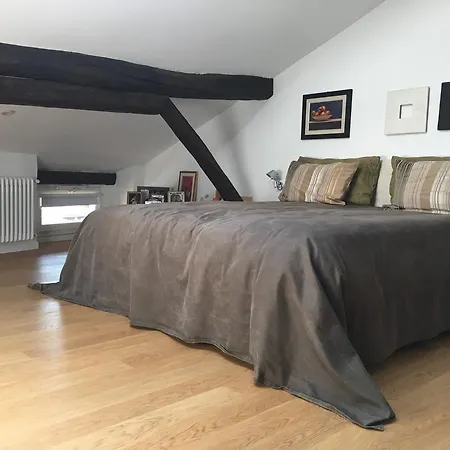 Bed & Breakfast Antica Casa Zucchini 3*