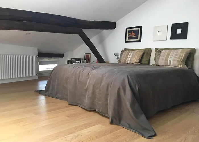 Bed & Breakfast Antica Casa Zucchini 3*