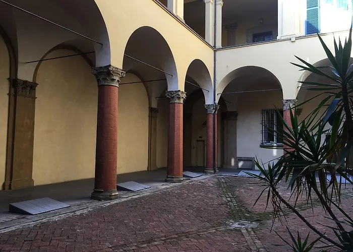 Antica Casa Zucchini Panzió Bologna