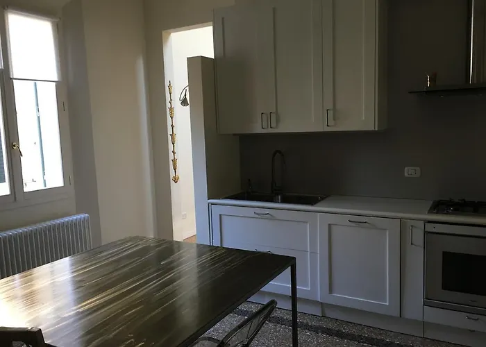 Antica Casa Zucchini 住宿加早餐酒店 3*